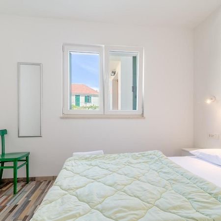 פרימוסטן Beachfront Apartments Villa Sisa מראה חיצוני תמונה