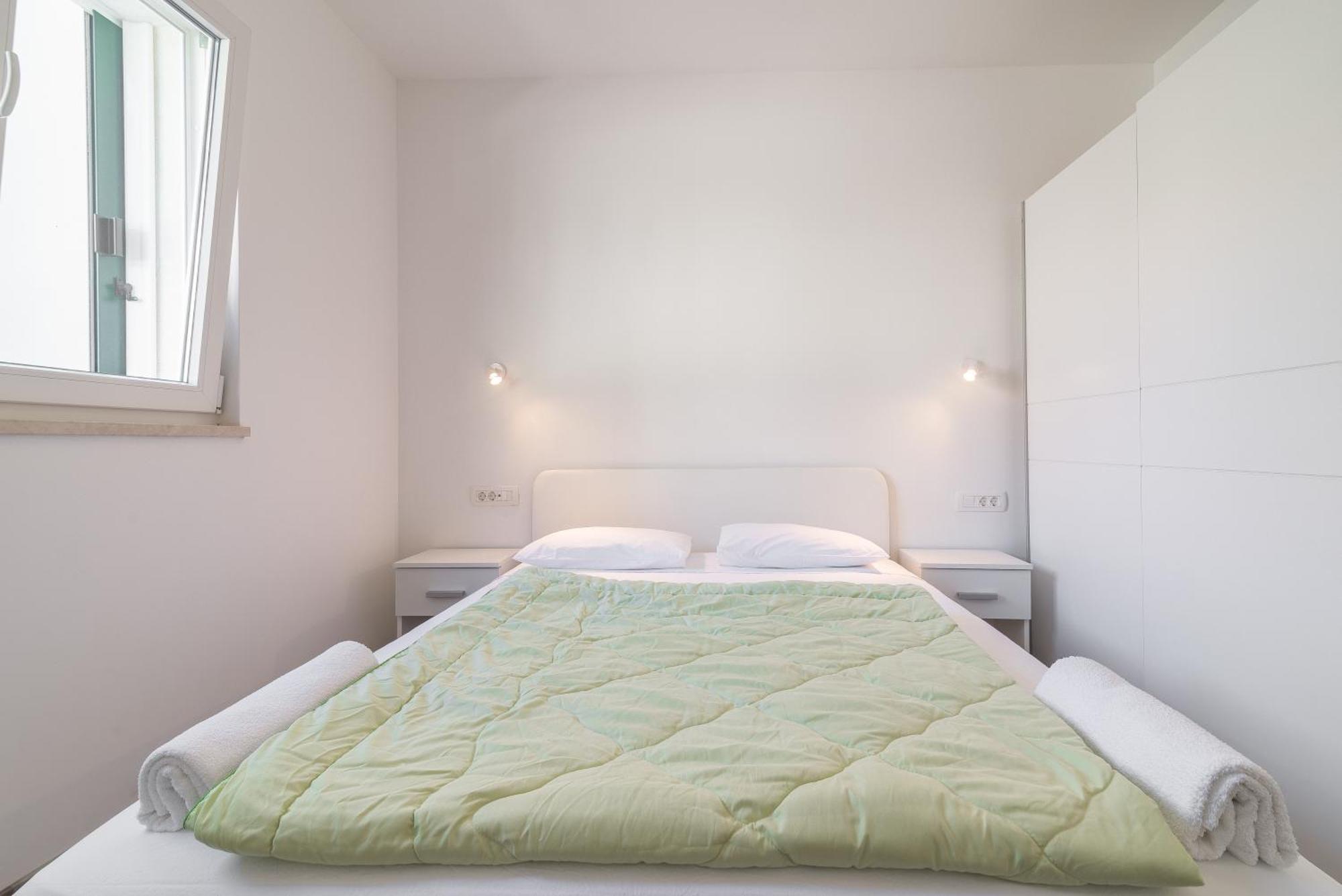 פרימוסטן Beachfront Apartments Villa Sisa מראה חיצוני תמונה