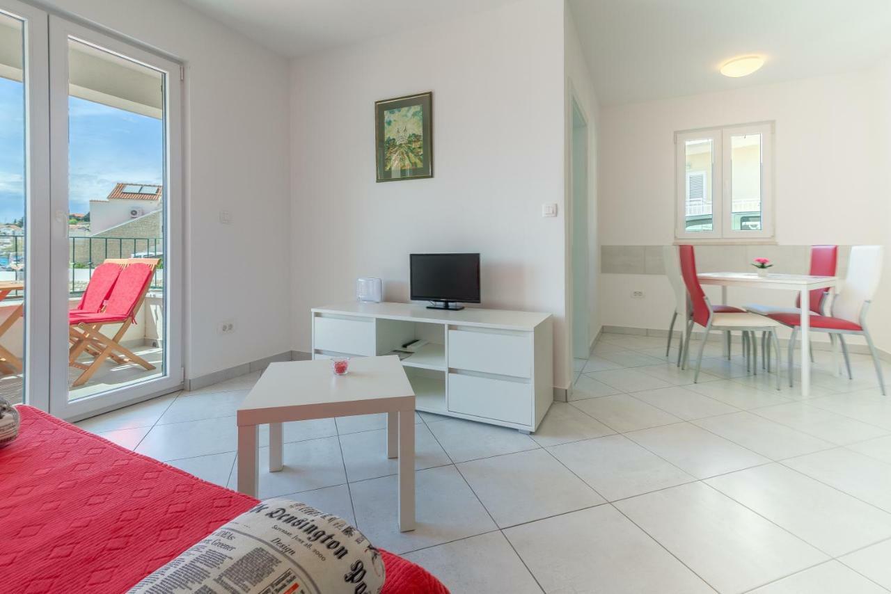 פרימוסטן Beachfront Apartments Villa Sisa מראה חיצוני תמונה