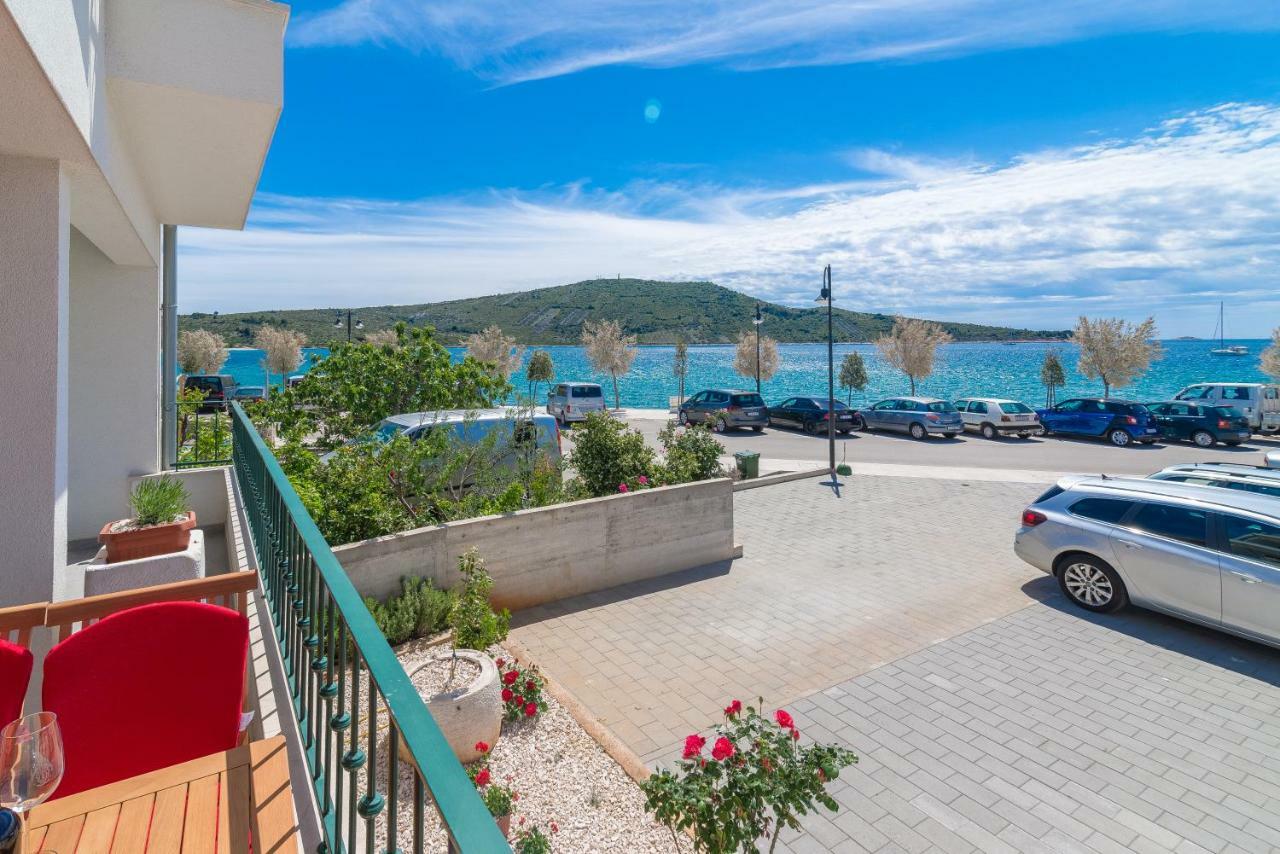 פרימוסטן Beachfront Apartments Villa Sisa מראה חיצוני תמונה