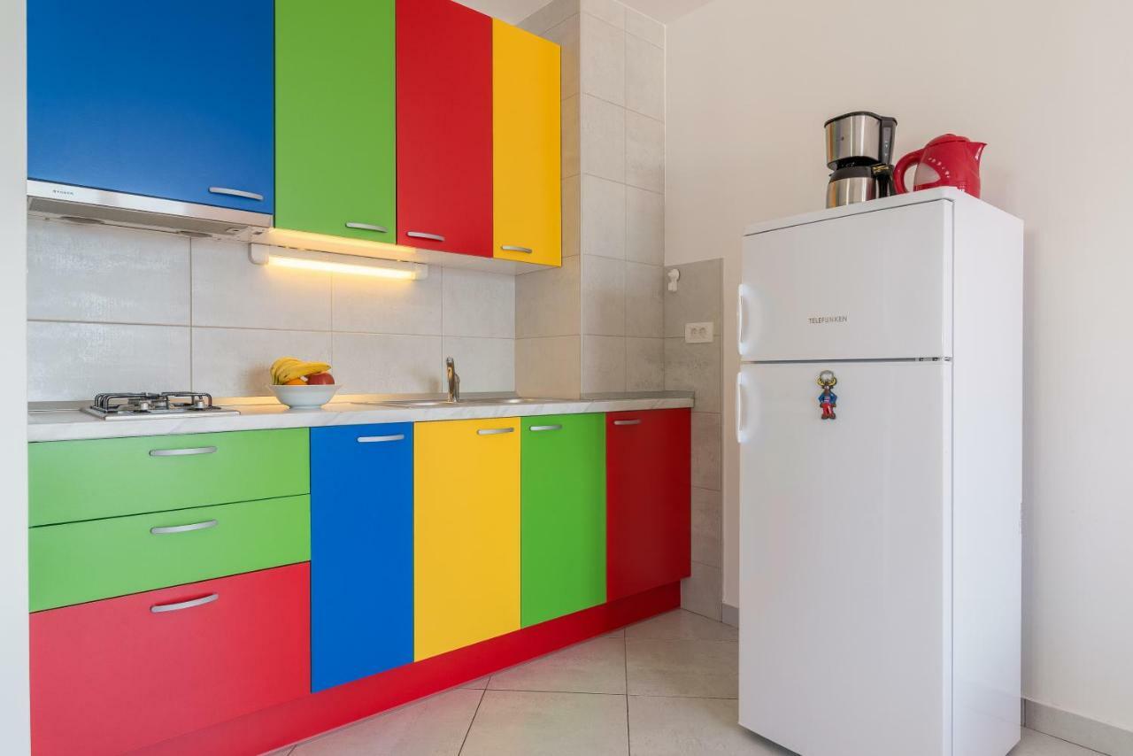 פרימוסטן Beachfront Apartments Villa Sisa מראה חיצוני תמונה