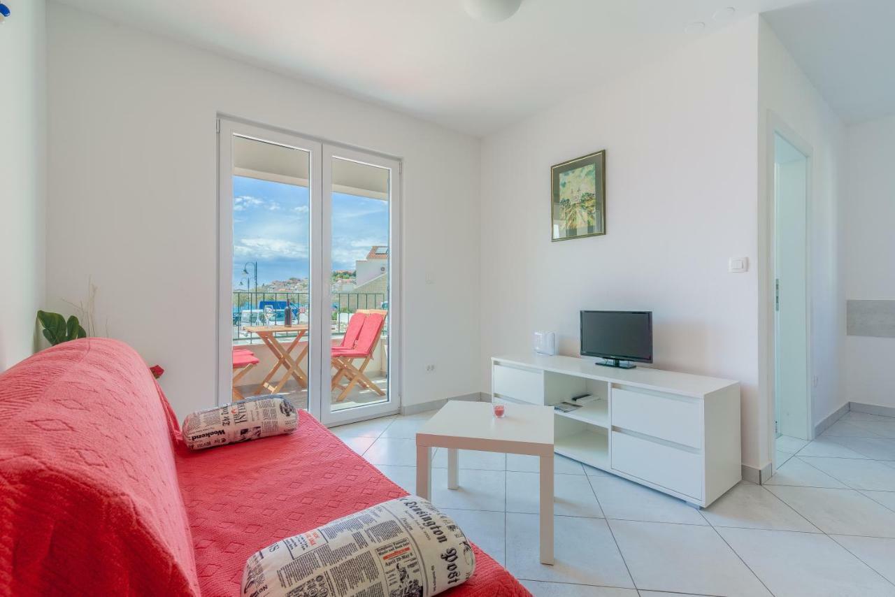 פרימוסטן Beachfront Apartments Villa Sisa מראה חיצוני תמונה
