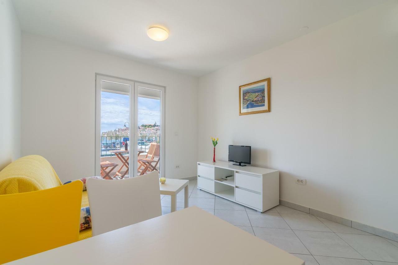פרימוסטן Beachfront Apartments Villa Sisa מראה חיצוני תמונה