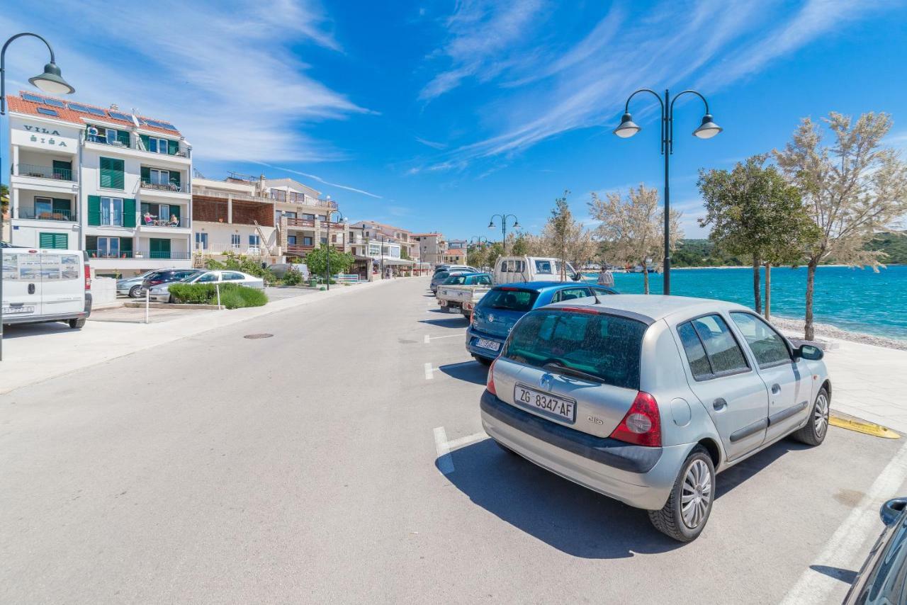 פרימוסטן Beachfront Apartments Villa Sisa מראה חיצוני תמונה