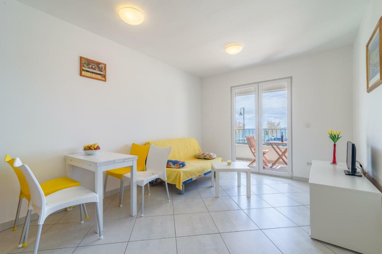 פרימוסטן Beachfront Apartments Villa Sisa מראה חיצוני תמונה